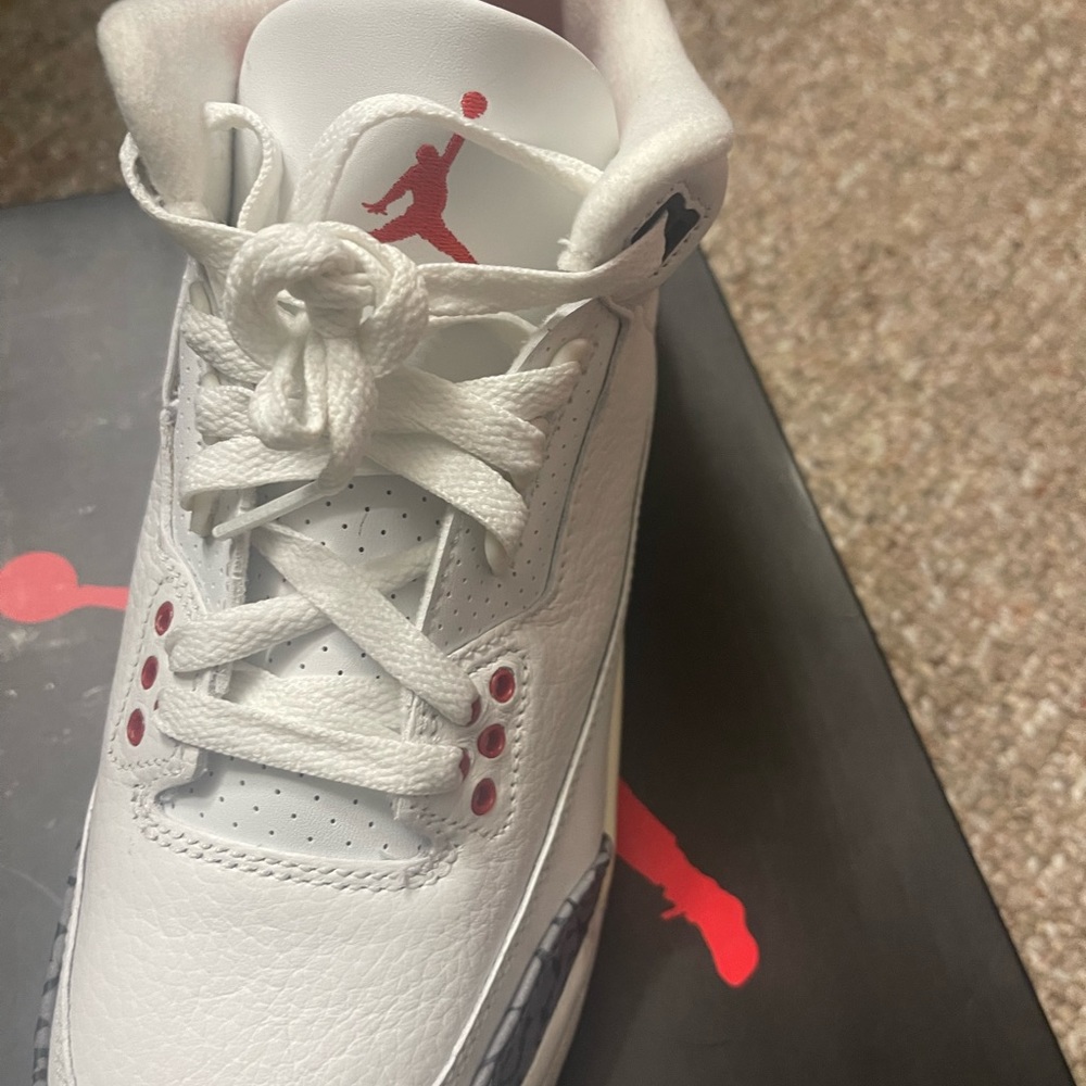 Jordan 3 cement - Picture 8 of 12